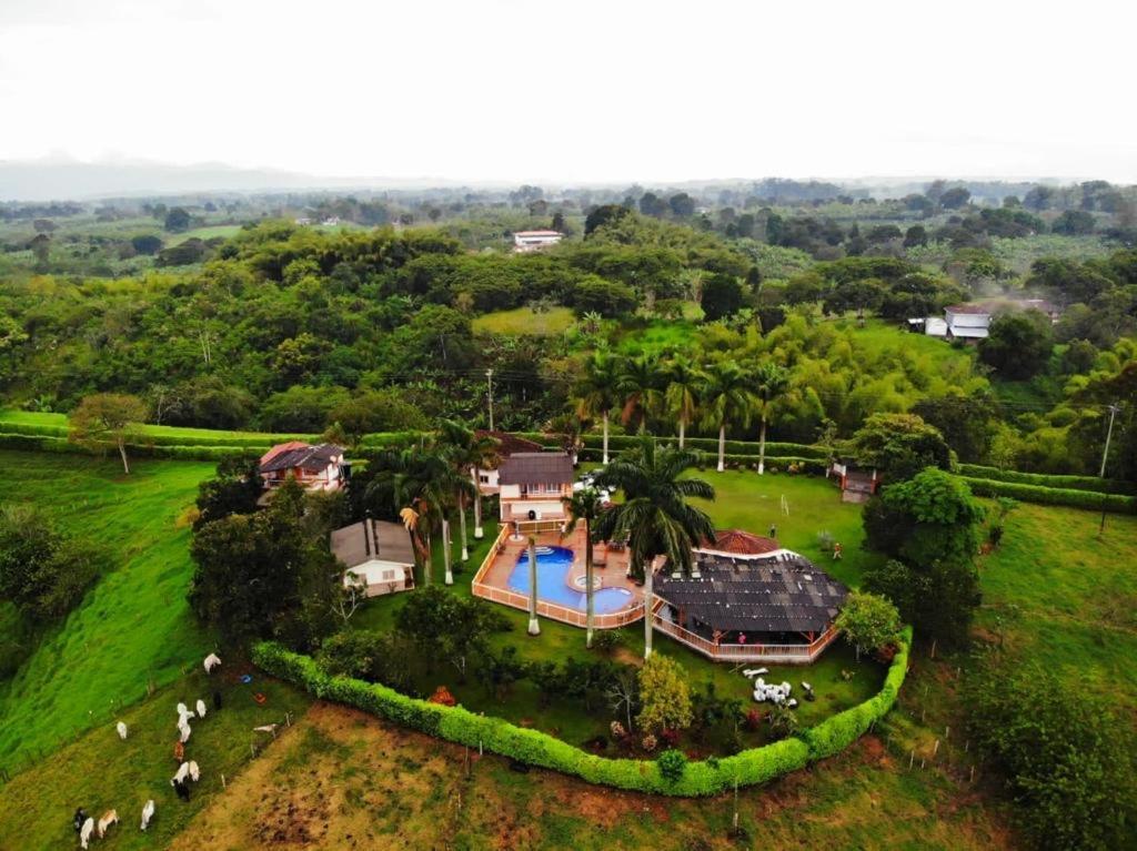 Alojamiento Campestre Hawaii Montenegro Esterno foto