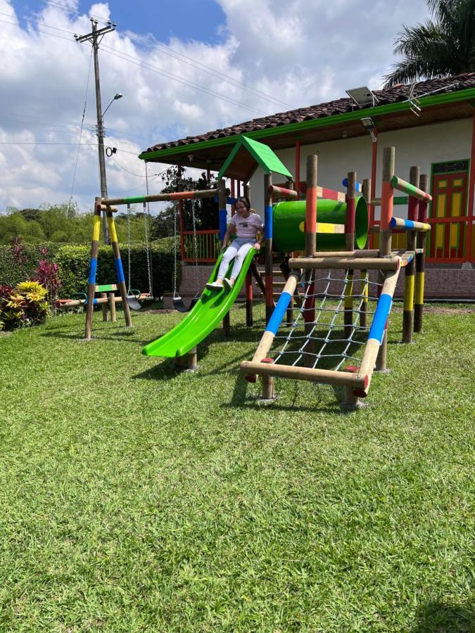 Alojamiento Campestre Hawaii Montenegro Esterno foto