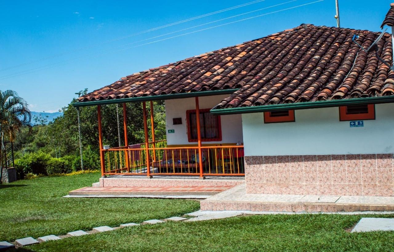 Alojamiento Campestre Hawaii Montenegro Esterno foto